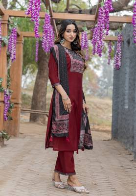 Women Modal Straight Kurta With Pant And Dupatta Suit Set 4