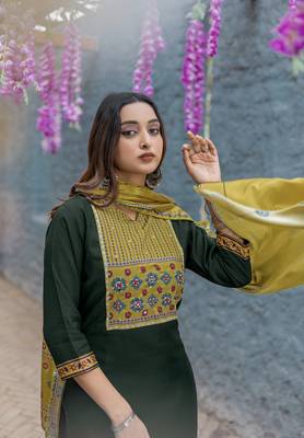 Women Modal Straight Kurta With Pant And Dupatta Suit Set 5