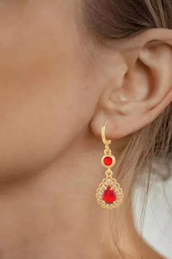 Brass gold imitation ruby dangler fashion earrings