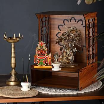 Brass gold meenakari cz jagannath idol stand murti figurine home d  cor 4