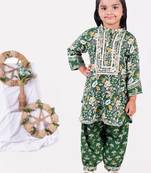 dark green rond neck kurti with afghani pant