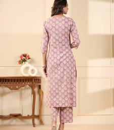 Sadabahaar mauve butti handblock printed cotton kurta pant