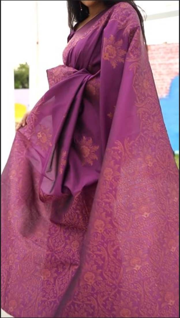 Pehnava silk blend saree with blouse