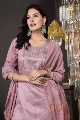 Mulberry pink solid rayon straight kurta pant dupatta set 1