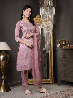 Mulberry pink solid rayon straight kurta pant dupatta set 3