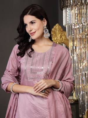 Mulberry pink solid rayon straight kurta pant dupatta set 5