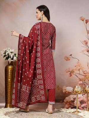 Maroon maroon bandhani printed cotton straight kurta pant dupatta set 2