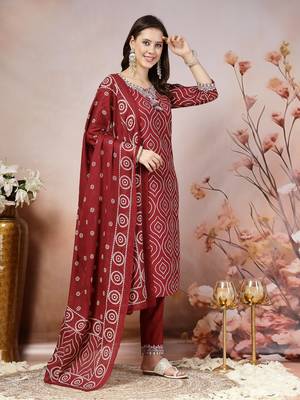 Maroon maroon bandhani printed cotton straight kurta pant dupatta set 3