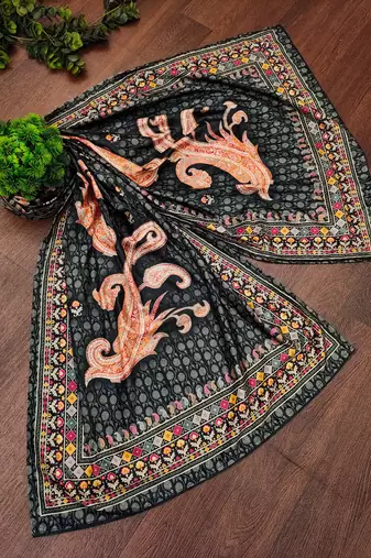 Trendmalls Women's Velvet Paisley Pattern Dupatta