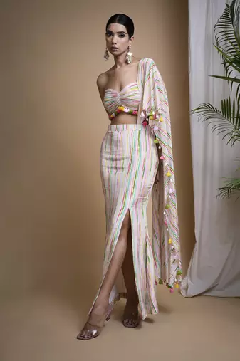 Stripes printed drape set