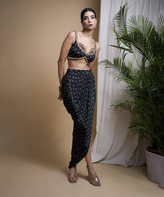 Bottle green digital print indo drape set 4