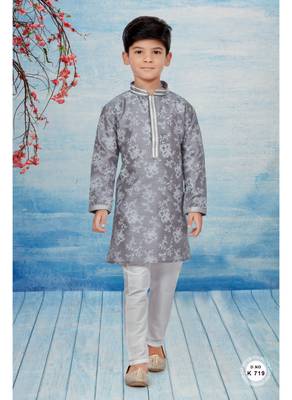 Off white flower printed kurta pajama with thread work 1