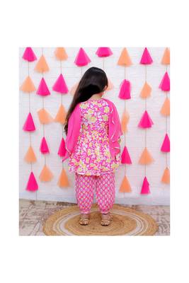 Pink flower print kurta with afgani salwar 4