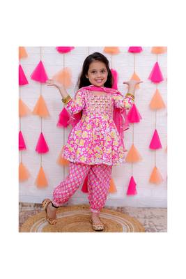 Pink flower print kurta with afgani salwar 5