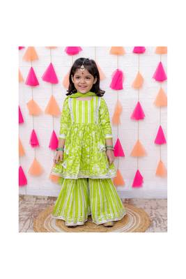 green lace embellished flower printed sharara set 5