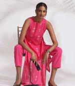 pink cotton print sleeveless kurta set