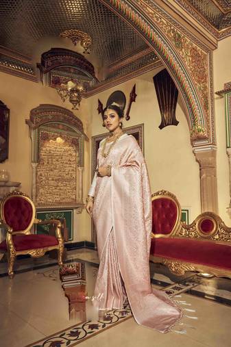 peach kanchipuram silk blend saree with unstitched blouse piece