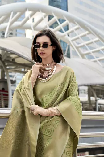 pista kanchipuram silk blend saree with unstitched blouse piece