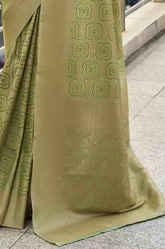 pista kanchipuram silk blend saree with unstitched blouse piece