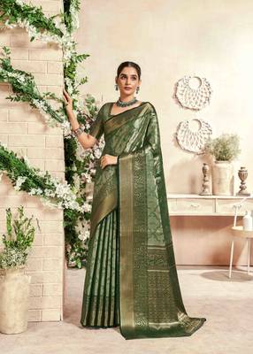 dark green silk blend blend saree with unstitched blouse piece 1