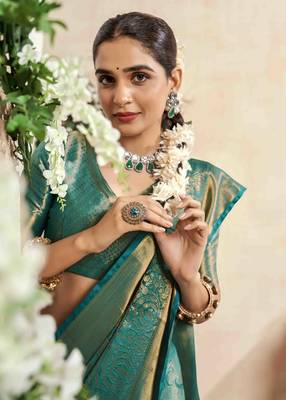 turquoise silk blend blend saree with unstitched blouse piece 2