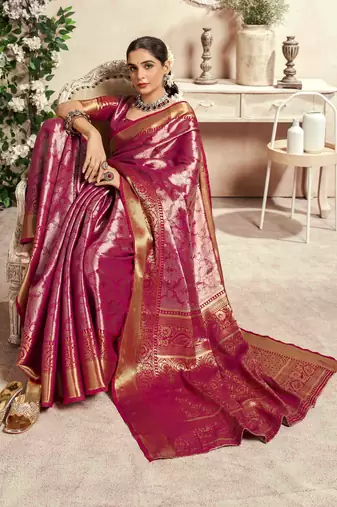 magenta silk blend blend saree with unstitched blouse piece
