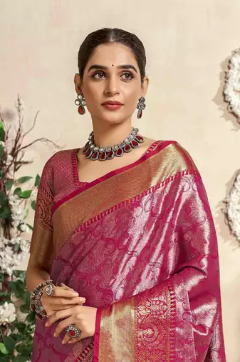 magenta silk blend blend saree with unstitched blouse piece