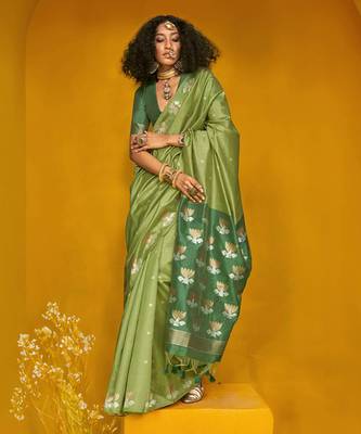 Green handloom silk blend weaving zari designer saree 1