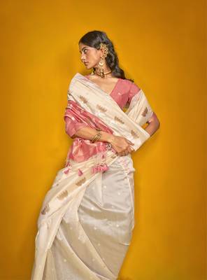 Cream handloom silk blend weaving zari work saree 3