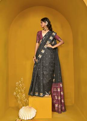 Black handloom silk blend weaving zari work saree 1