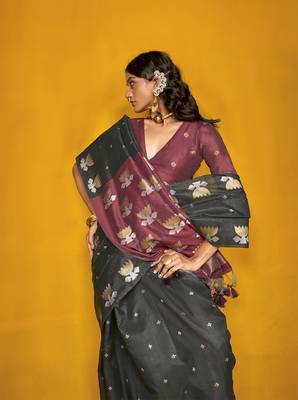 Black handloom silk blend weaving zari work saree 2
