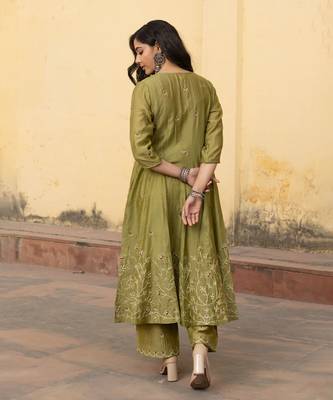 Mehndi green zari jaal embroiered anarkali suit set 5