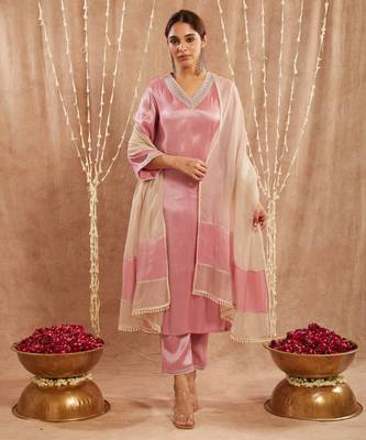 Pink pearl tissue kurta with narrow pants 3
