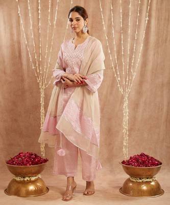 Pink moroccan dori kurta with 
flared pants 4