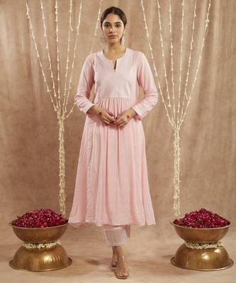 Pink diagonal yoke kurta with narrow pants 1