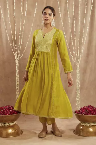 Olive diagonal yoke kurta with narrow pants