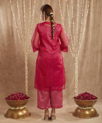 Fuchsia pink floral embroidred kurta with flared pants 2