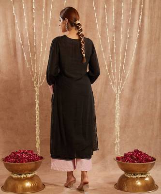 Black zari chanderi kurta with narrow pants 4
