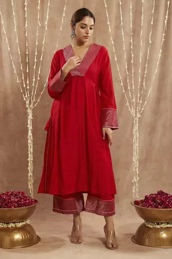 Red zari chanderi kurta with narrow pants
