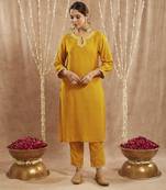 Golden dori chanderi kurta with narrow pants