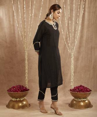 Black dori chanderi kurta with narrow pants 3