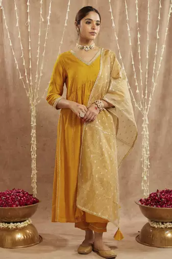 Golden charm chanderi kurta with narrow pants