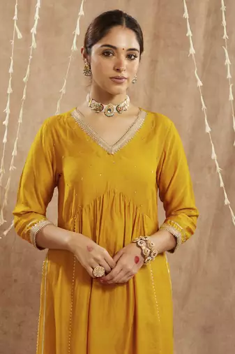 Golden charm chanderi kurta with narrow pants