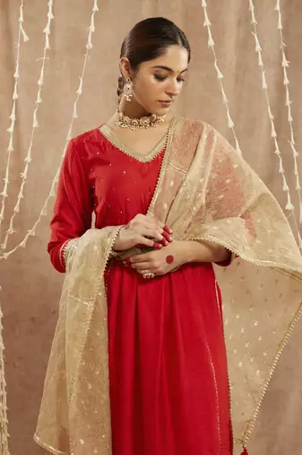 Red charm chanderi kurta with narrow pants