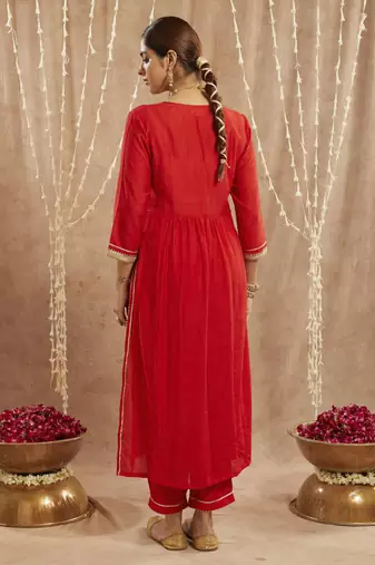 Red charm chanderi kurta with narrow pants