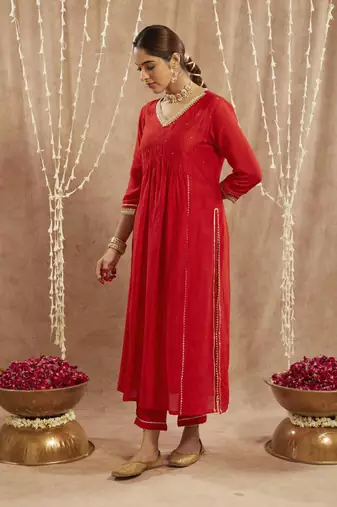 Red charm chanderi kurta with narrow pants