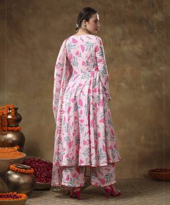 Meraki aamira pink floral muslin printed anarkali set with organza dupatta 2