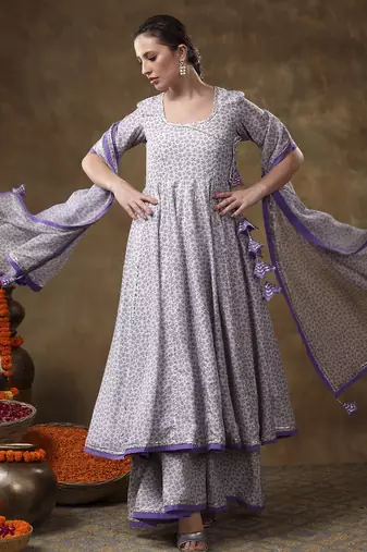 Meraki zeenat lavender floral print muslin angrakha and plazo set with organza dupatta