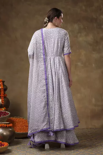 Meraki zeenat lavender floral print muslin angrakha and plazo set with organza dupatta