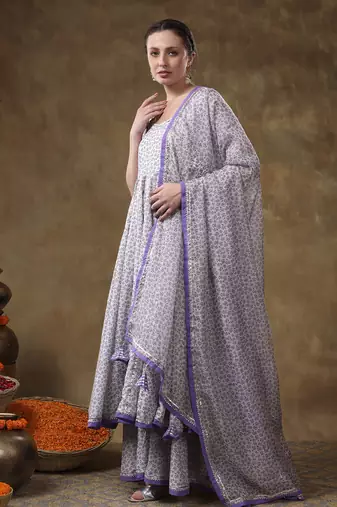 Meraki zeenat lavender floral print muslin angrakha and plazo set with organza dupatta